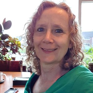 Gwen-Konings-Blij-Binnen-Aan-Werktafel
