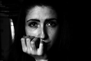Vrouw-Gestresste-Blik-Als-Wanhopig-Door-Toxische-Relatie