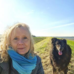 Wandelcoaching-GeZonder-Narcisme-Gwen-Konings-met-Hond