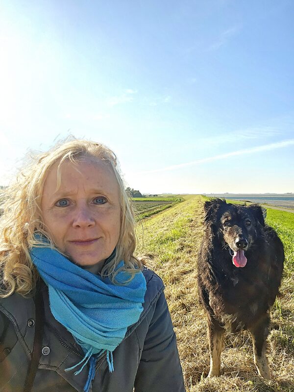 Wandelcoaching-GeZonder-Narcisme-Gwen-Konings-met-Hond